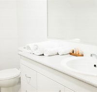 Copacabana Shores - Sunshine Coast Guide