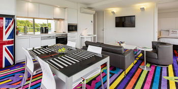 ADGE Boutique Apartment Hotel - Sunshine Coast Guide 7
