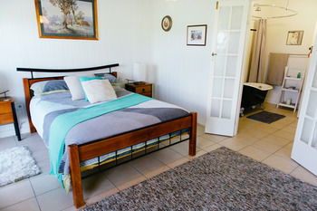 Blackwattle Farm B&B And Farm Stay - Sunshine Coast Guide 31