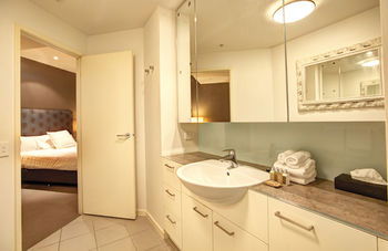 ACD Apartments - Sunshine Coast Guide 5
