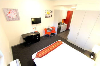 Alston Apartments Hotel - Sunshine Coast Guide 6