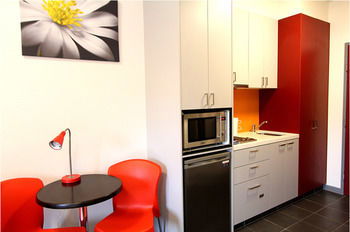 Alston Apartments Hotel - Sunshine Coast Guide 8