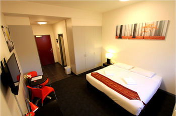 Alston Apartments Hotel - Sunshine Coast Guide 12