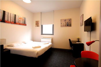 Alston Apartments Hotel - Sunshine Coast Guide 13
