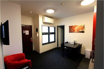 Alston Apartments Hotel - Sunshine Coast Guide 15