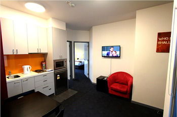 Alston Apartments Hotel - Sunshine Coast Guide 17