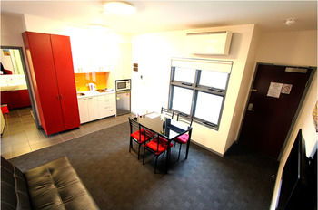 Alston Apartments Hotel - Sunshine Coast Guide 20