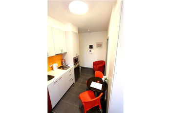 Alston Apartments Hotel - Sunshine Coast Guide 22