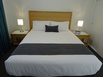 Best Western Fawkner Suites & Serviced Apartments - Sunshine Coast Guide 0