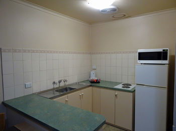 Best Western Fawkner Suites & Serviced Apartments - Sunshine Coast Guide 8