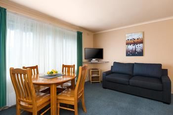 Best Western Fawkner Suites & Serviced Apartments - Sunshine Coast Guide 13