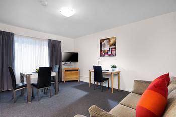 Best Western Fawkner Suites & Serviced Apartments - Sunshine Coast Guide 21
