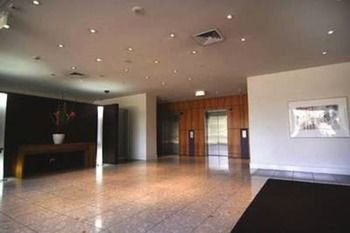 Alpha Apartments Melbourne - Sunshine Coast Guide 1