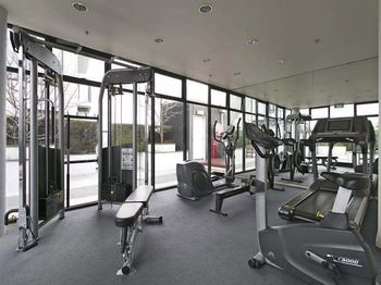 Alpha Apartments Melbourne - Sunshine Coast Guide 5
