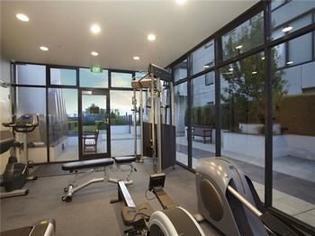 Alpha Apartments Melbourne - Sunshine Coast Guide 7