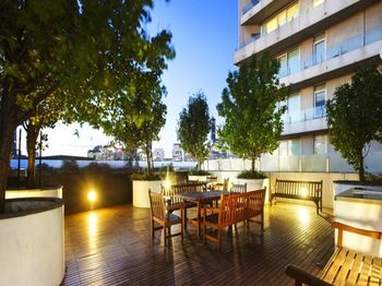 Alpha Apartments Melbourne - Sunshine Coast Guide 9