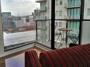 Alpha Apartments Melbourne - Sunshine Coast Guide 14