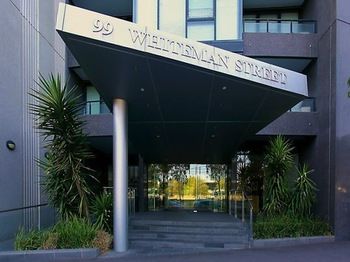 Alpha Apartments Melbourne - Sunshine Coast Guide 15