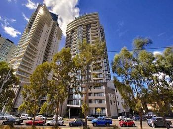 Alpha Apartments Melbourne - Sunshine Coast Guide 20