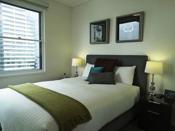 Alpha Apartments Melbourne - Sunshine Coast Guide 32