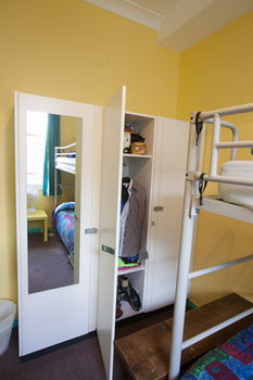 Eva's Backpackers - Sunshine Coast Guide 12