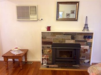 Australian Home Away @ Doncaster Grange Park - Sunshine Coast Guide 18