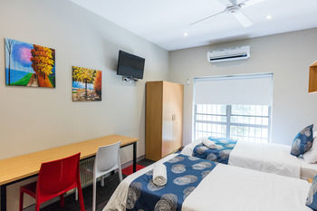 Sydney Student Living - Hostel - Sunshine Coast Guide 30