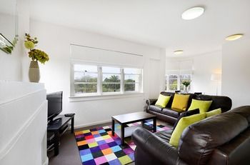 Albert Road Serviced Apartments - Sunshine Coast Guide 3