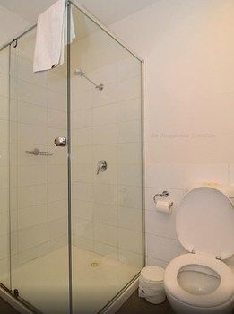 Albert Road Serviced Apartments - Sunshine Coast Guide 9