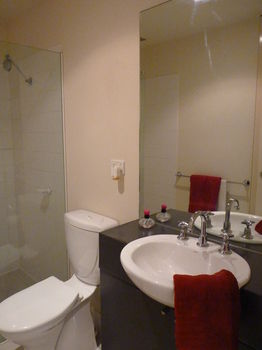 Australian Home Away @ Market Square Melbourne - Sunshine Coast Guide 0