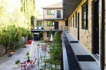 Aberlour Court - Sunshine Coast Guide 2