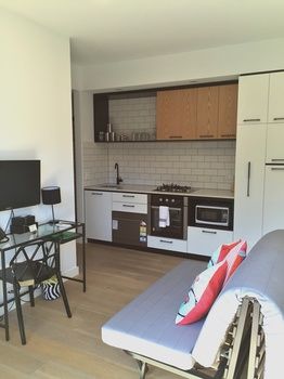 Aberlour Court - Sunshine Coast Guide 19