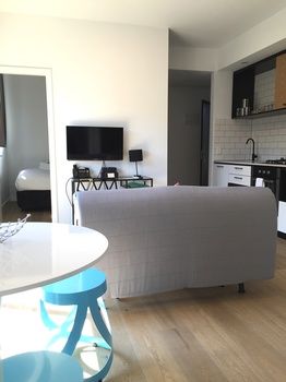 Aberlour Court - Sunshine Coast Guide 20