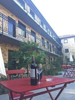 Aberlour Court - Sunshine Coast Guide 27