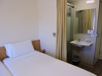 Ibis Budget Sydney Olympic Park - Sunshine Coast Guide 1