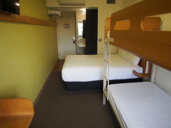 Ibis Budget Sydney Olympic Park - Sunshine Coast Guide 14