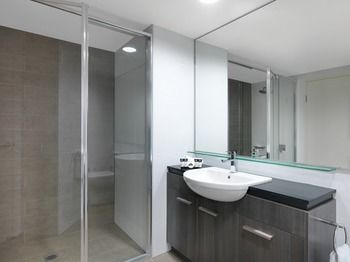 Adina Apartment Hotel Sydney Airport - Sunshine Coast Guide 12