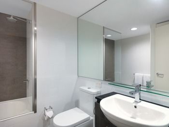 Adina Apartment Hotel Sydney Airport - Sunshine Coast Guide 19