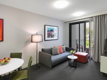 Adina Apartment Hotel Sydney Airport - Sunshine Coast Guide 25