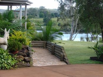 Clarence River Bed & Breakfast - Sunshine Coast Guide 30