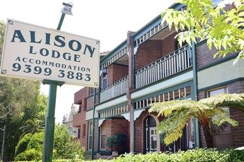 Alison Lodge - Sunshine Coast Guide 0