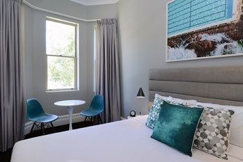 Alison Lodge - Sunshine Coast Guide 12