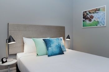 Alison Lodge - Sunshine Coast Guide 15
