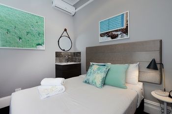 Alison Lodge - Sunshine Coast Guide 19