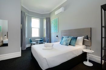 Alison Lodge - Sunshine Coast Guide 21