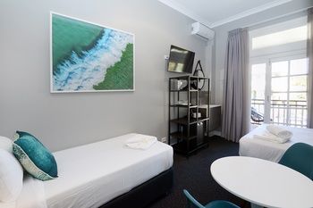 Alison Lodge - Sunshine Coast Guide 28