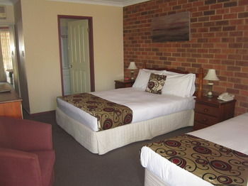 Aussie Rest Motel - Sunshine Coast Guide 8