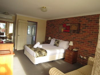 Aussie Rest Motel - Sunshine Coast Guide 14