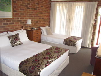 Aussie Rest Motel - Sunshine Coast Guide 15