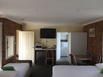 Aussie Rest Motel - Sunshine Coast Guide 26